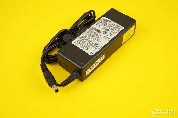 Зарядное устройство для ноутбука Samsung