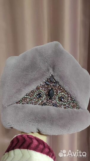 Шапка зимняя меховая женская