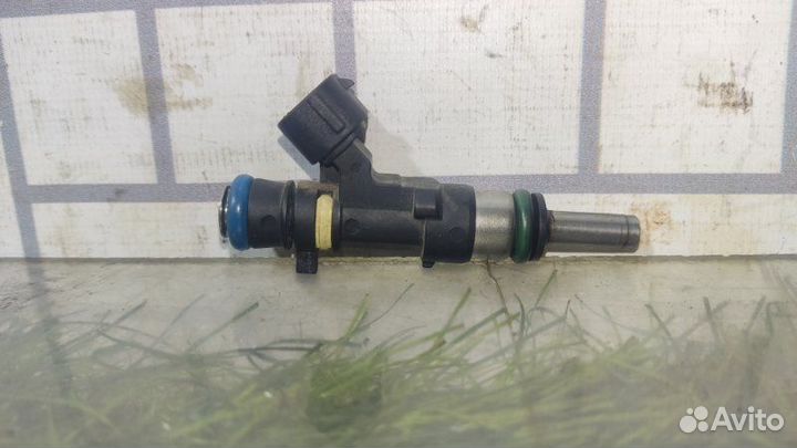 Форсунка топливная Mitsubishi Lancer CY4A 4B11