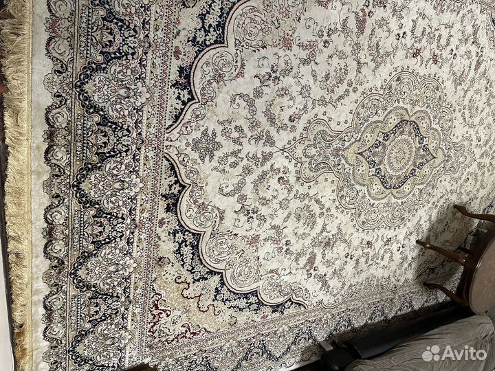 Ковер шерстяной шелковый