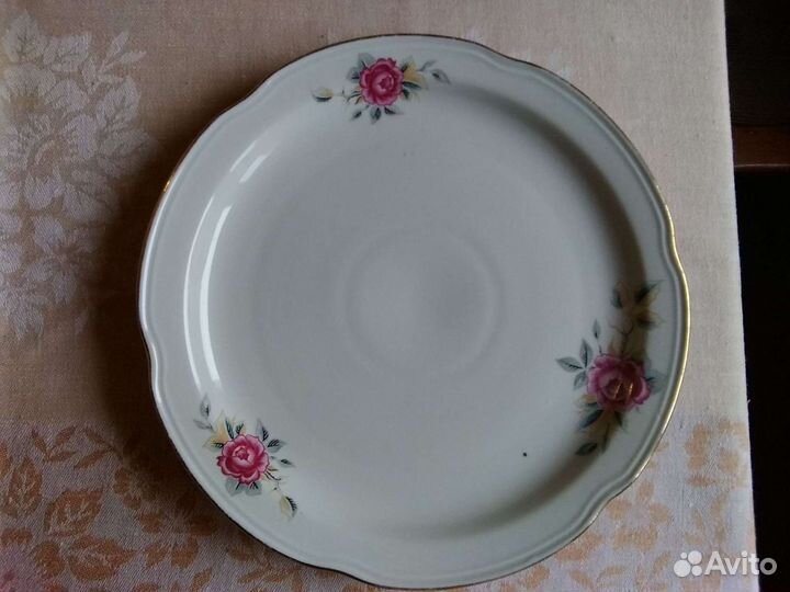 Столовый сервиз фарфоровый