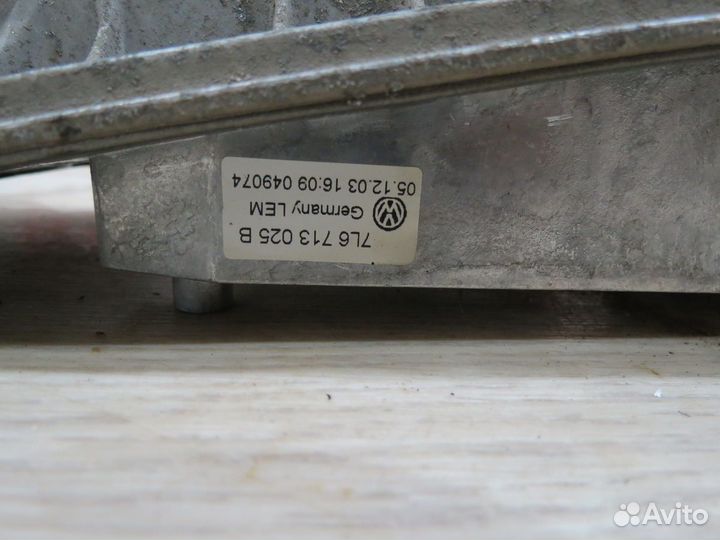 Кронштейн селектора АКПП Volkswagen Touareg