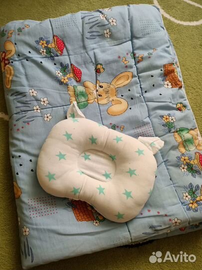 Детское одеяло и подушка в кроватку