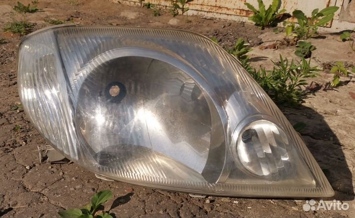 Фара правая Toyota Corolla 120