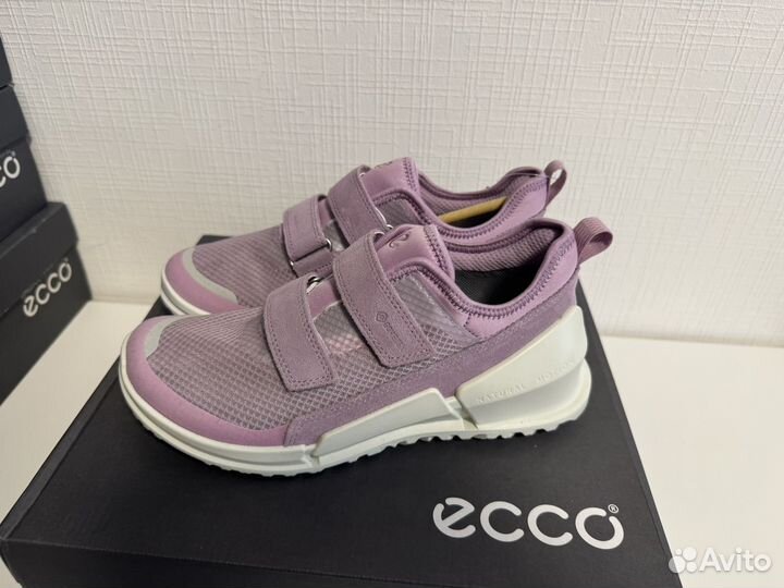 37,38,39,40 Новые Кроссовки ecco biom