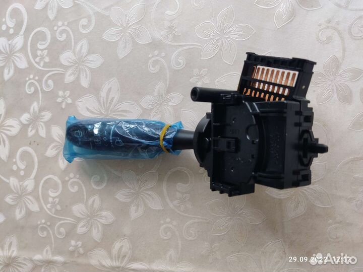 Переключатель стеклоочистителя на Getz 93420-1C120