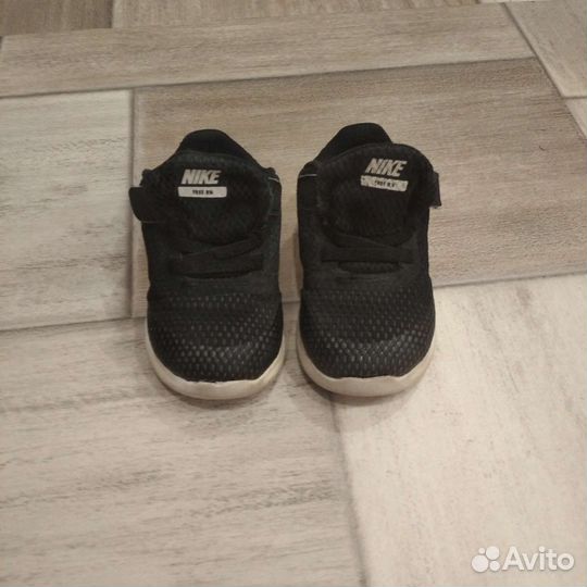 Кроссовки nike летние