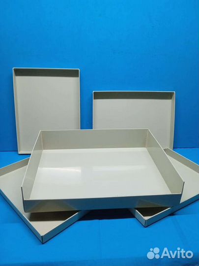 Пластиковый лоток-поддон для клеток и витрин