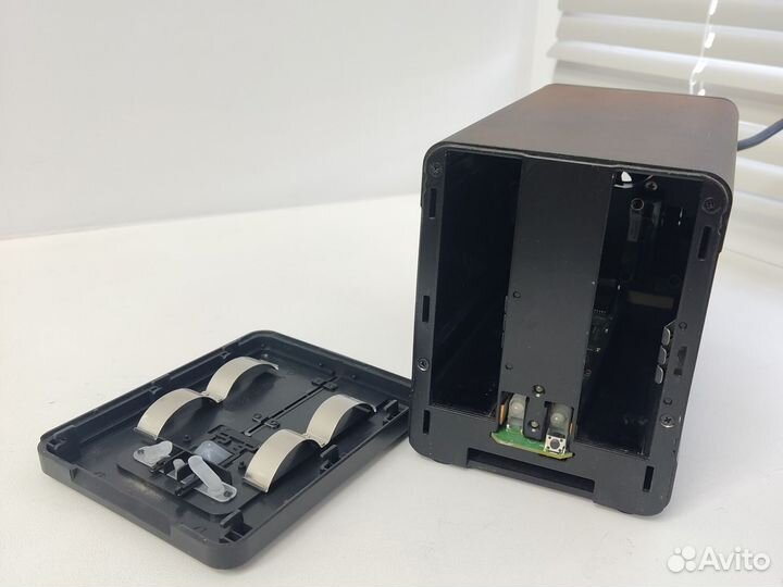 Сетевое хранилище NAS D-Link DNS-323