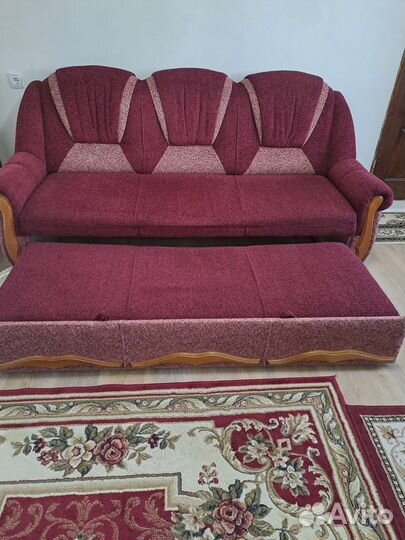 Диван - кровать. 2 кресла