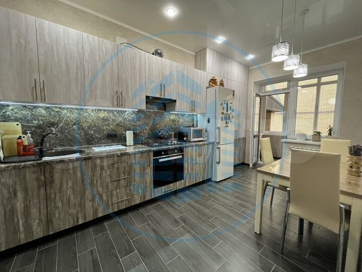 2-к. квартира, 56,5 м², 1/3 эт.