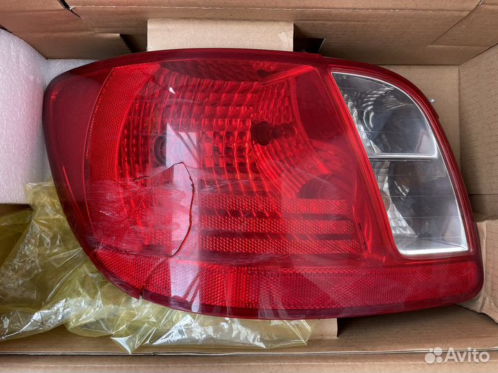 Фонарь задний левый kia rio 2 jb