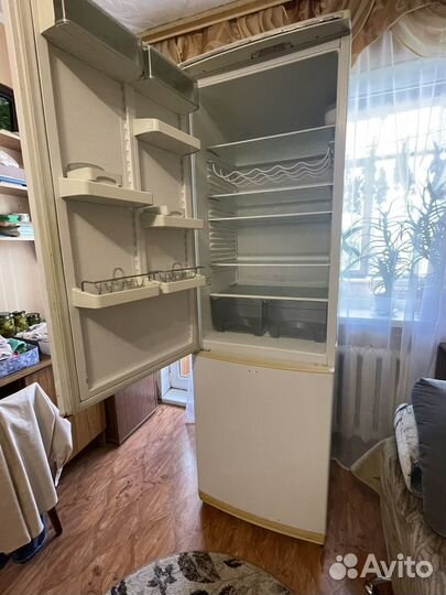 Холодильник бу atlant