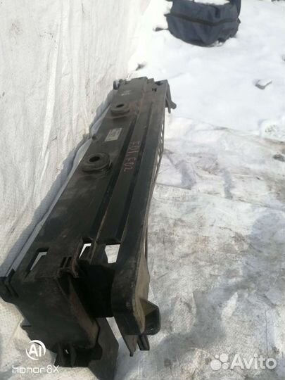 Рамка радиатора BMW 7 F01