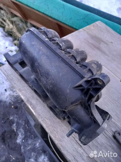 Коллектор впускной