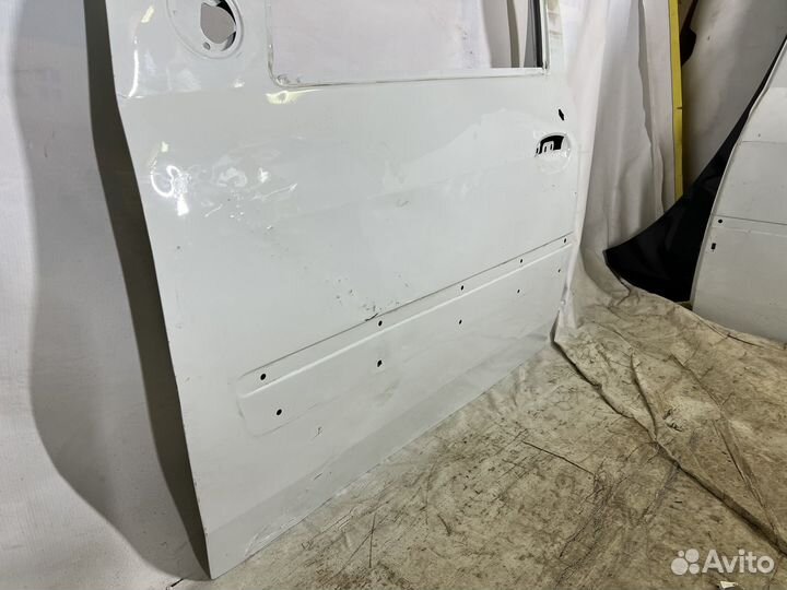 LADA largus дверь передняя