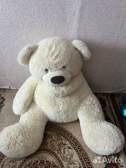 Плюшевый медведь большой