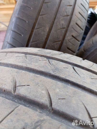 Yokohama BluEarth AE01 215/60 R16