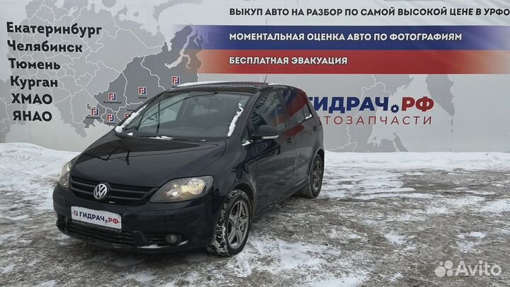 Чехол кулисы кпп Volkswagen Golf Plus (Mk5)