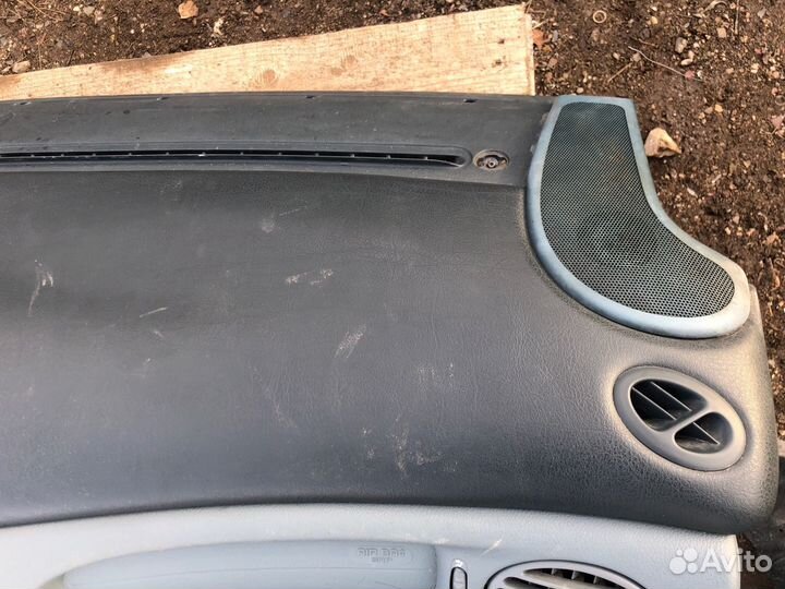 Торпедо Renault Scenic минивэн 1.6 1998