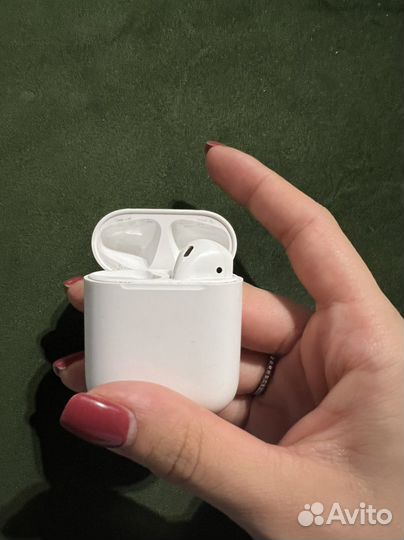 Наушники Apple AirPods 1 правый + кейс