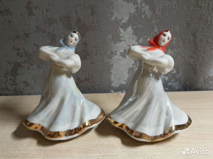 Фарфоровые статуэтки 
