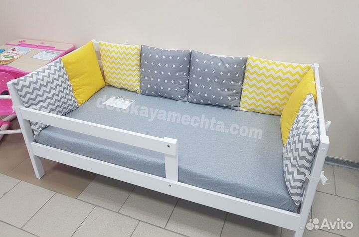 Детская кровать из дерева в наличии