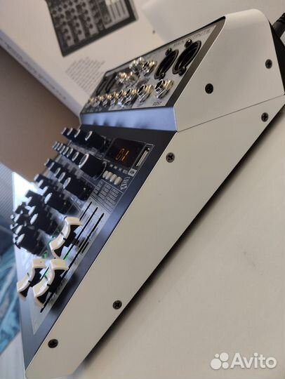 Микшерный пульт