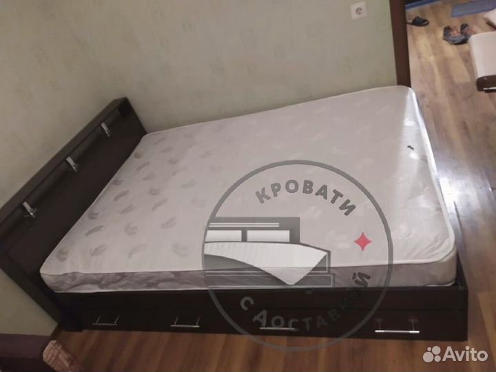 Кровать двухспальная