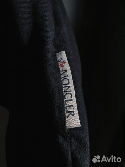 Футболка Moncler для истинных ценителей стиля