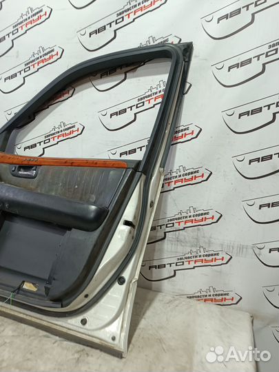 Дверь toyota lexus celsior LS430 UCF30 UCF31 6700150060 передняя правая белый, 072 FA326