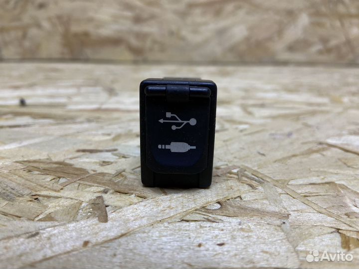 Адаптер USB AUX Toyota Rav4 40