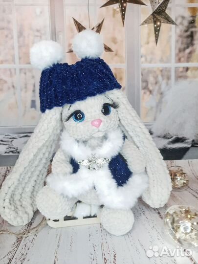 Вязаный заяц.Свяжу любую игрушку по вашему желанию