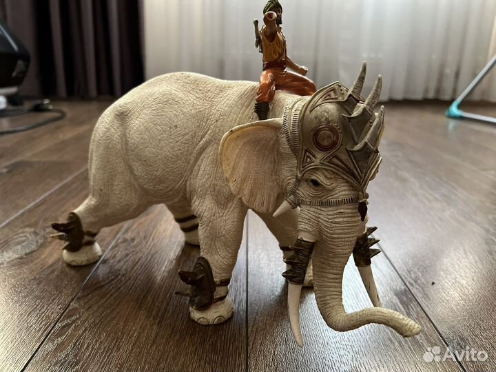 Боевой слон Schleich