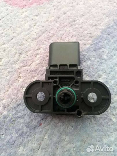 Датчик давления воздуха во выпускном колекторе