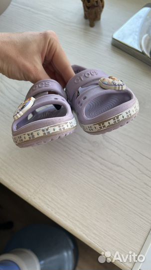 Сандалии crocs