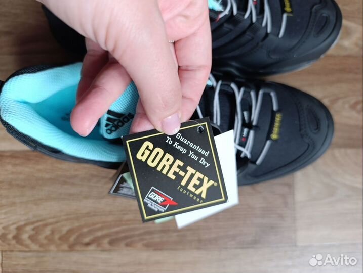 Кроссовки женские 39 р. демисезонные gore-tex