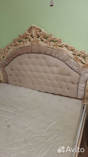 Кровать с матрасом