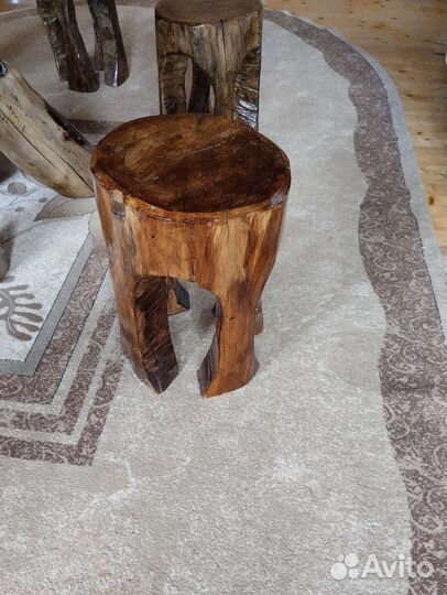 Стол обеденный