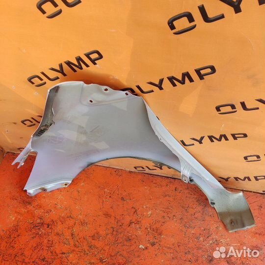 Крыло переднее правое Toyota Vitz KSP90 1KR-FE