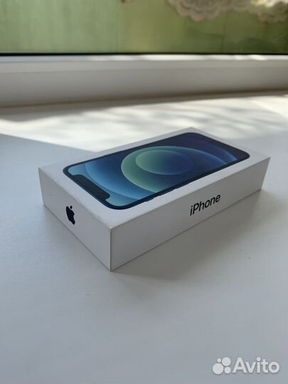 Телефон iPhone 12 mini на 64гб