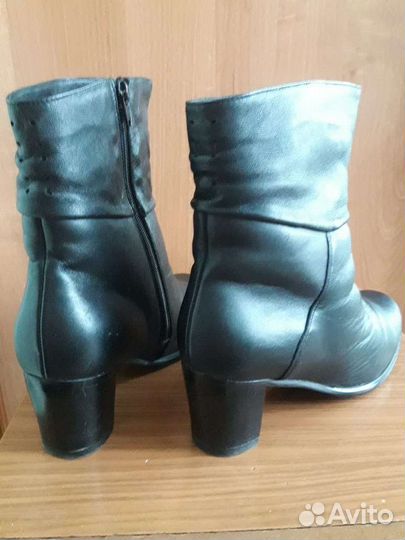 Ботинки женские 39 размер