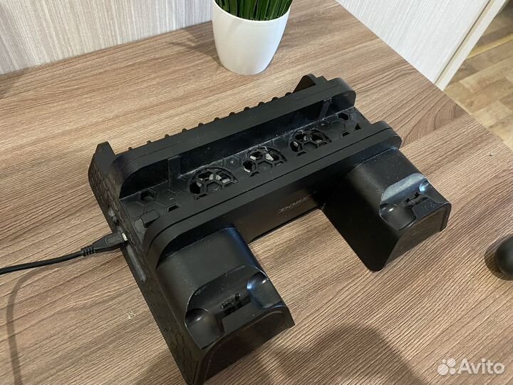 Охлаждающая подставка для ps4 slim с зарядкой