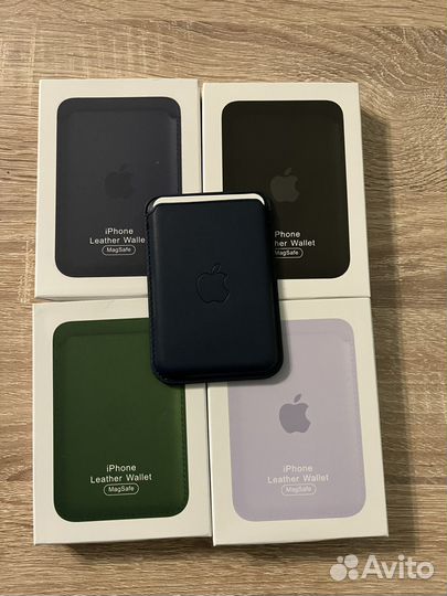 Кожаный кардхолдер Leather Wallet для iPhone