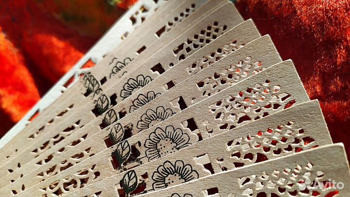 Веер деревянный