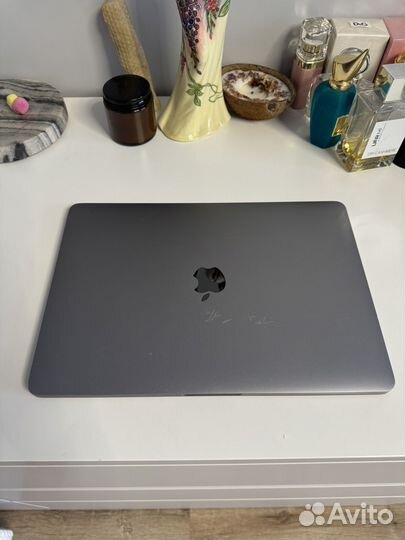 Apple macbook pro 13 2018