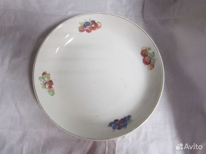 Тарелка фарфор Мадонна. Ваза с ручкой цветная