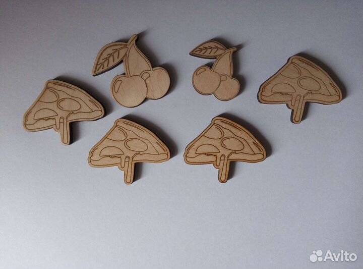 Заготовки под значки, брелоки