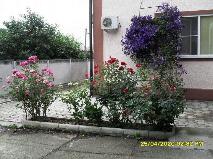 Дом 220 м² на участке 10,5 сот.