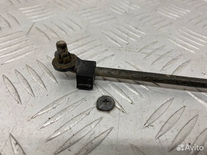 Б/У Держатель капота передний Mazda Demio 1 DW3W